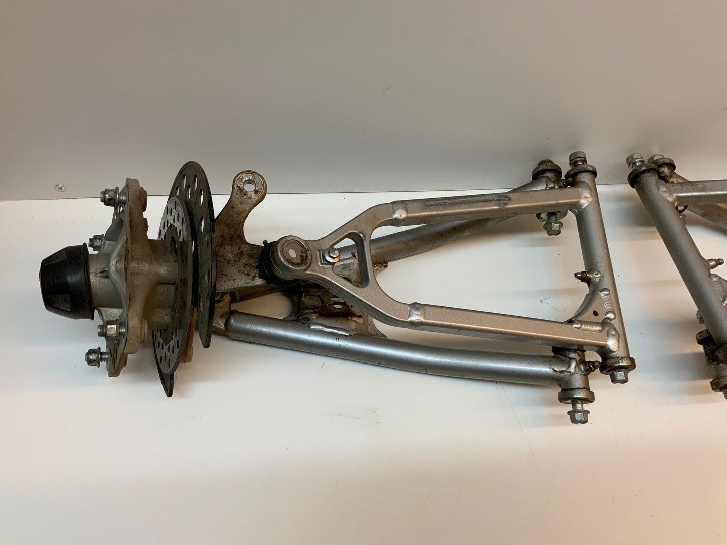 2008 YAMAHA RAPTOR 700 R FRONT A- ARMS COMPLETE W/ HUBS